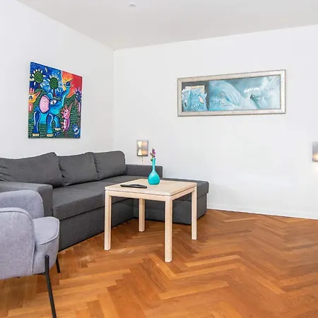 Tranquil Riverside Retreat Casa de Férias *