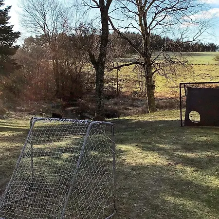 Tranquil Riverside Retreat Casa de Férias